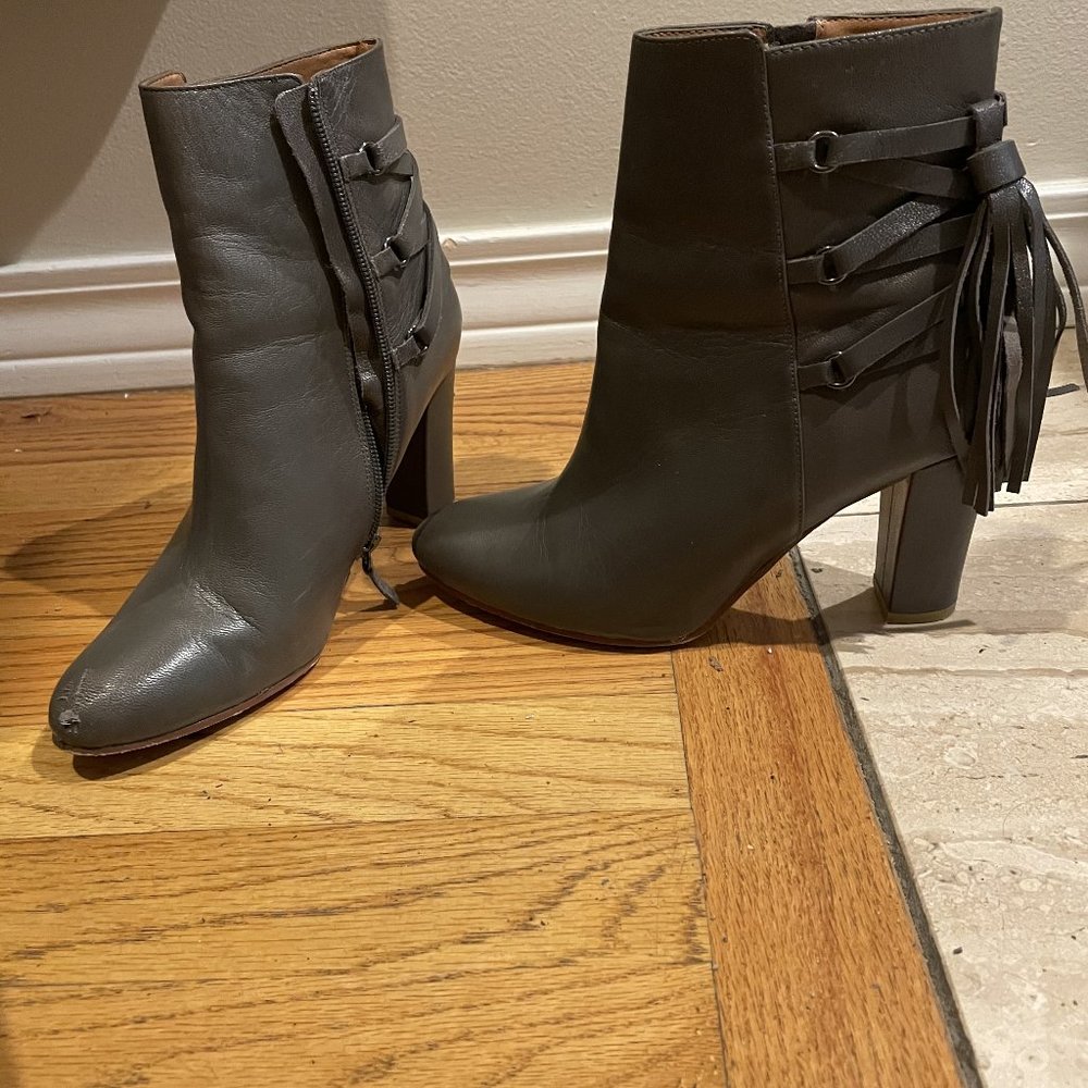 Halogen Boots